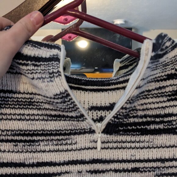 2 mock neck sweaters - Picture 6 of 13